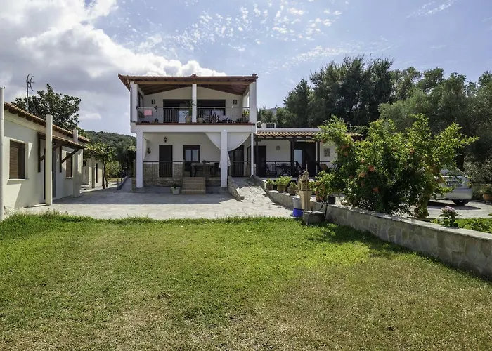 Nikola\'S Apartments