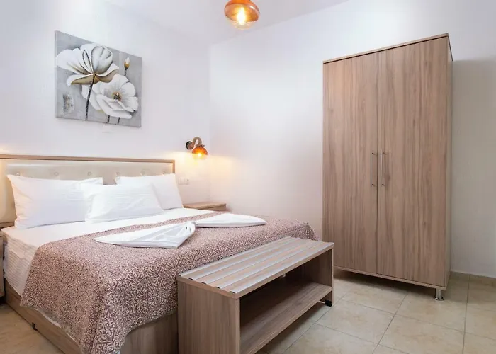 Nikola\'S Apartments
